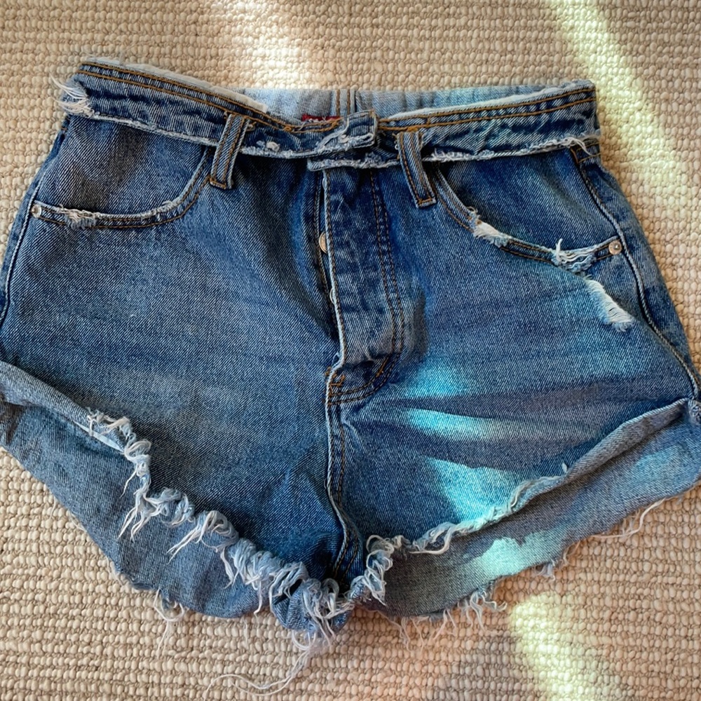 Signature8 shorts